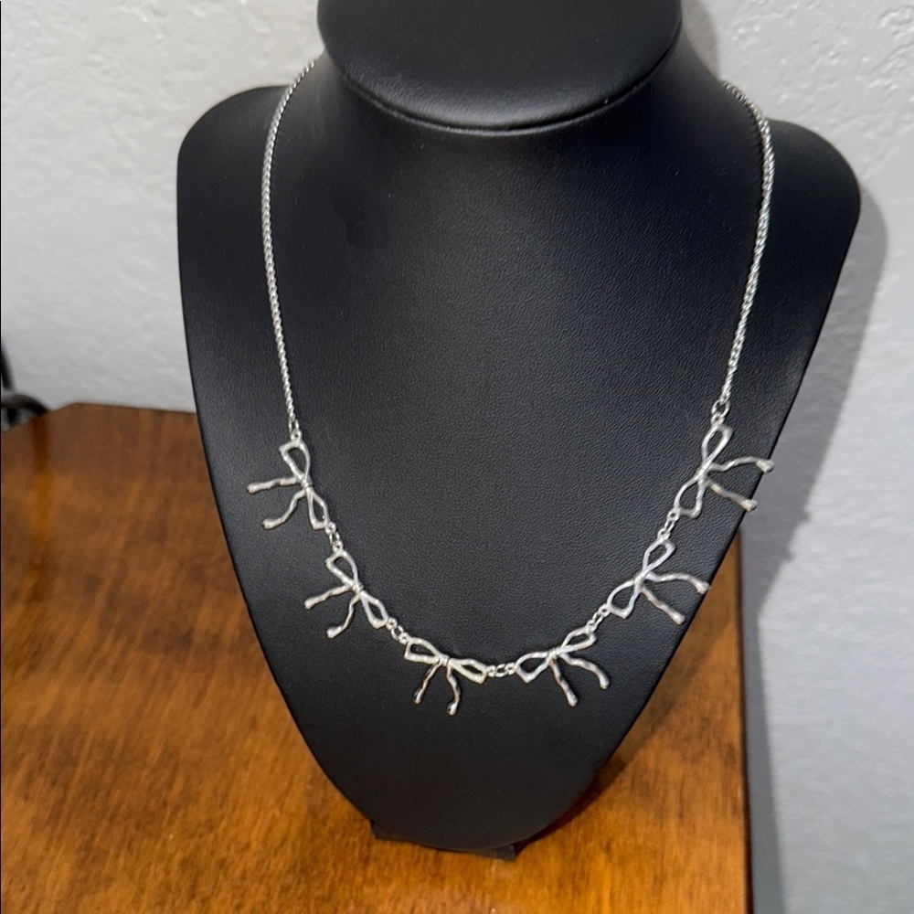 Elegant Silver Necklace